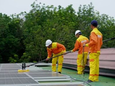 Why Solar Panel Cleaning Matters and How to Do It Right